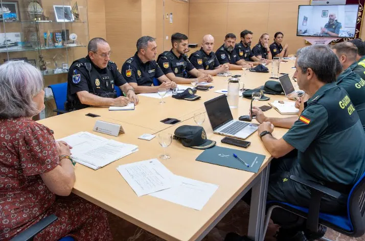 La Subdelegación del Gobierno se reúne con la Federación Andaluza de Fútbol para combatir la violencia en los campos