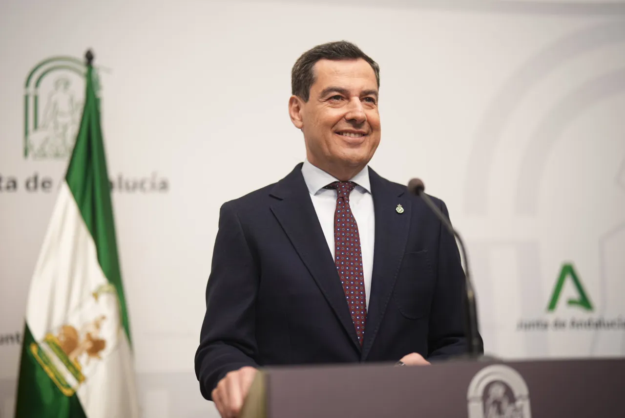 Juanma Moreno presenta su Gobierno de 13 consejerías y blinda la estabilidad para la XIII Legislatura