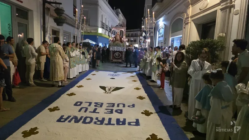 Chiclana acompaña masivamente a la Virgen de los Remedios en procesión