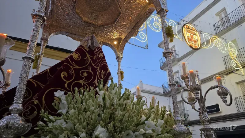 Chiclana acompaña masivamente a la Virgen de los Remedios en procesión