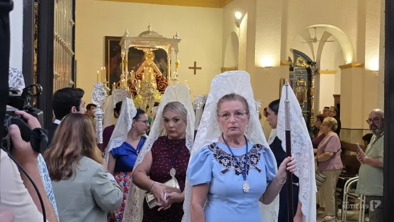 Chiclana acompaña masivamente a la Virgen de los Remedios en procesión