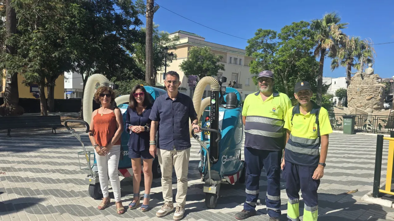 Barbate refuerza la limpieza viaria con dos nuevas aspiradoras eléctricas