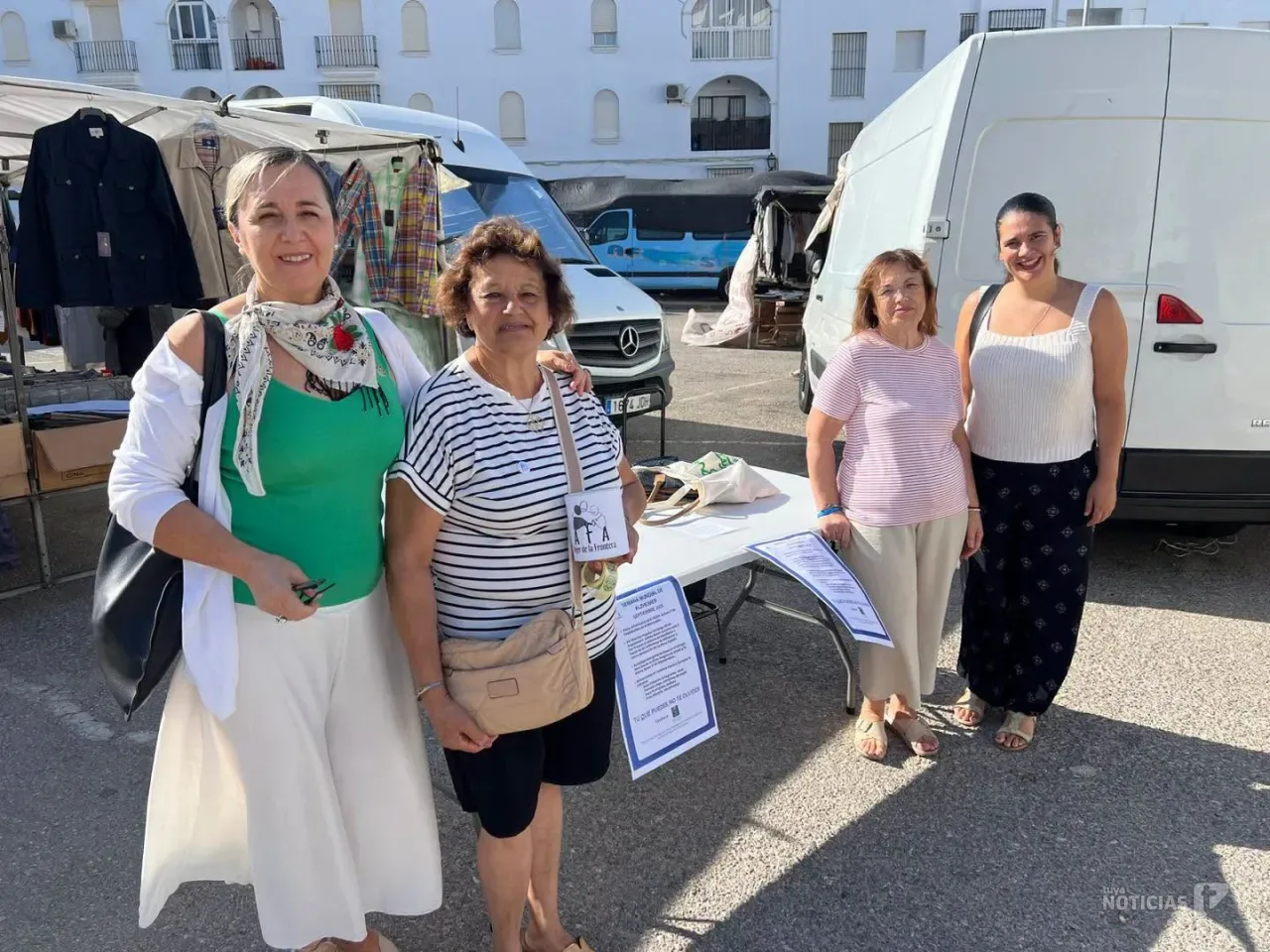 AFA Vejer lleva la realidad del Alzheimer hasta su mercadillo