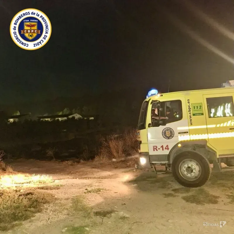Los bomberos intervienen en un incendio en Alcalá del Valle