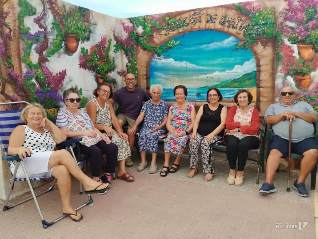 Zahara de los Atunes inaugura un nuevo mural en la calle María Luisa