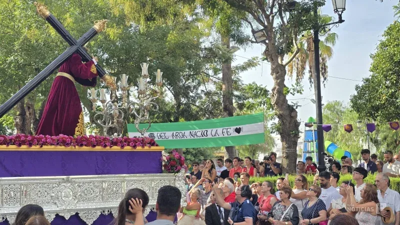 El Ardero barbateño fue acompañado por los barbateños en esta salida extraordinaria