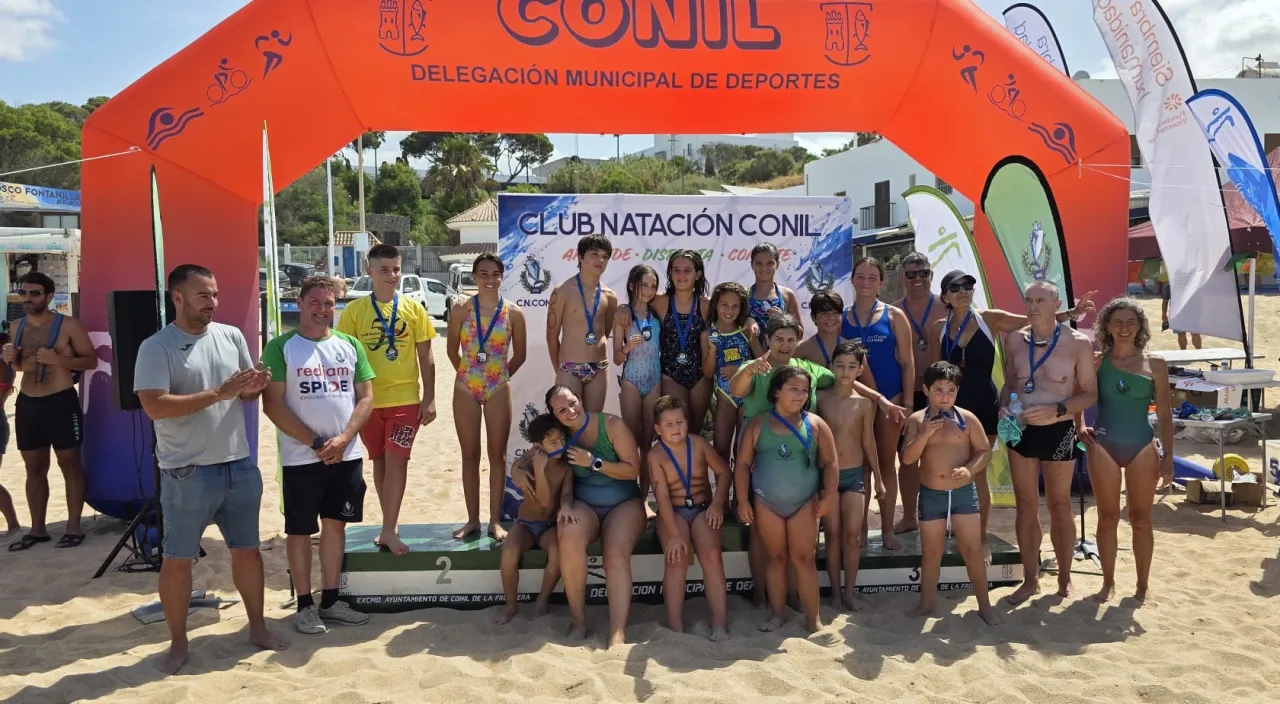 Conil reúne a 185 nadadores por Mozambique
