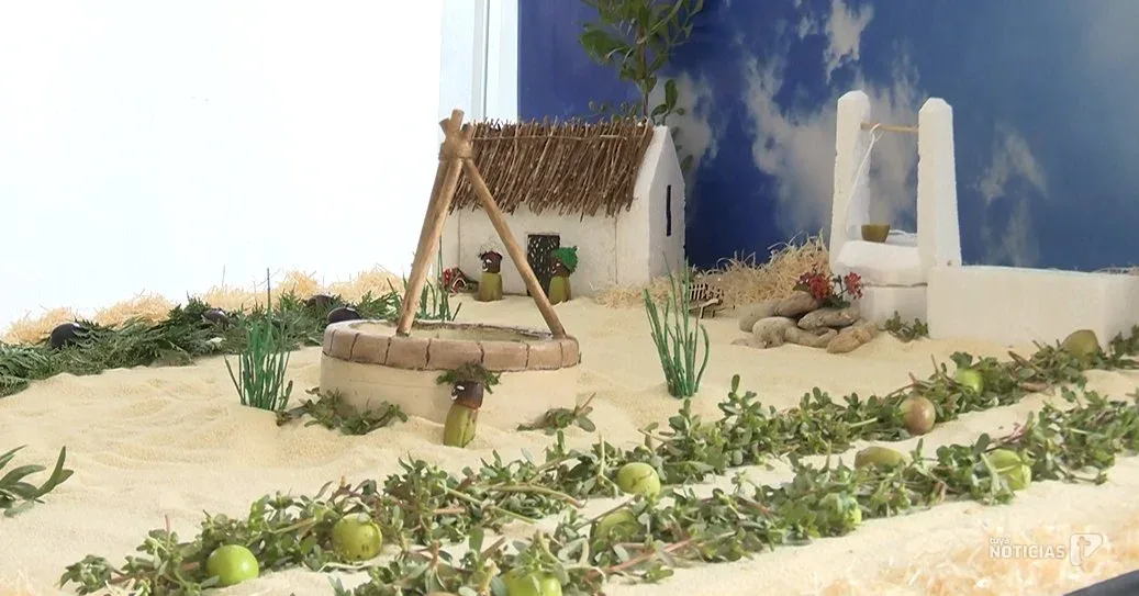 El Mercado de Abastos de Conil celebra Tosantos con escenarios creativos