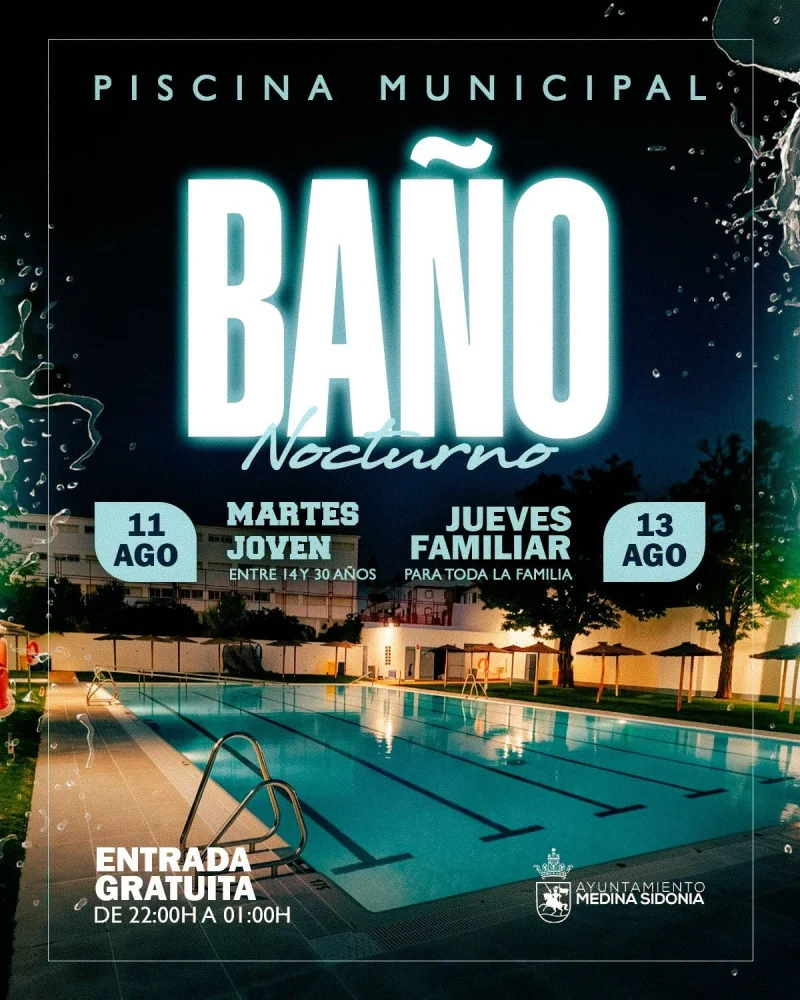 Baño nocturno en la Piscina Municipal