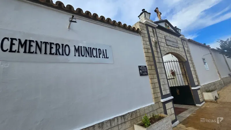 Barbate pone a punto el cementerio municipal para Tosantos con nuevas mejoras e inversiones