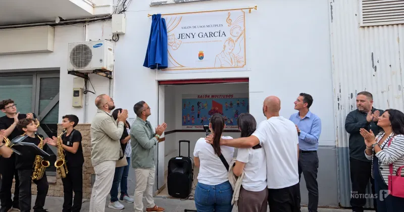 Barbate mantiene vivo el legado de Jeny García con un emotivo homenaje en la Casa de la Juventud
