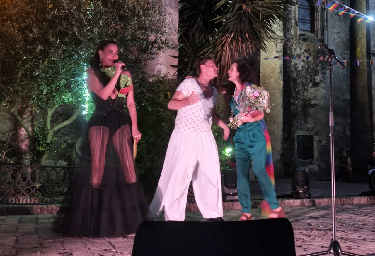 El IV Diversity Fest llena Vejer de orgullo, talento y celebración