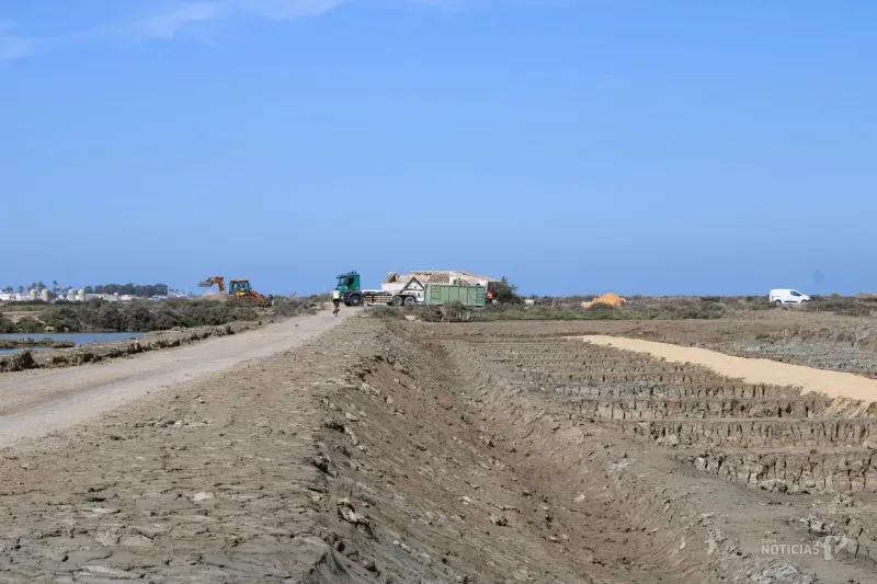 Las Salinas de Carboneros finalizarán su recuperación en dos semanas