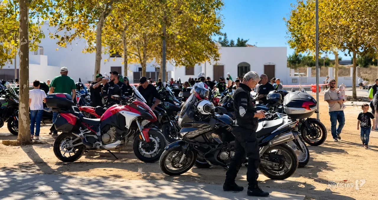 Conil ruge con fuerza: la XVIII Concentración Motera Villa de Conil vuelve a ser un éxito y convierte la comarca en la capital de las dos ruedas
