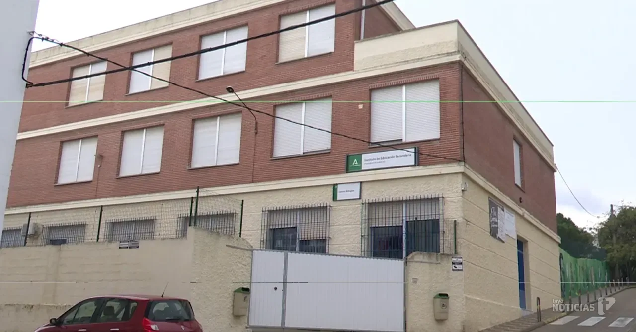 Más de 130.000 estudiantes de Secundaria, Bachillerato y FP regresan este martes a las aulas en la provincia de Cádiz
