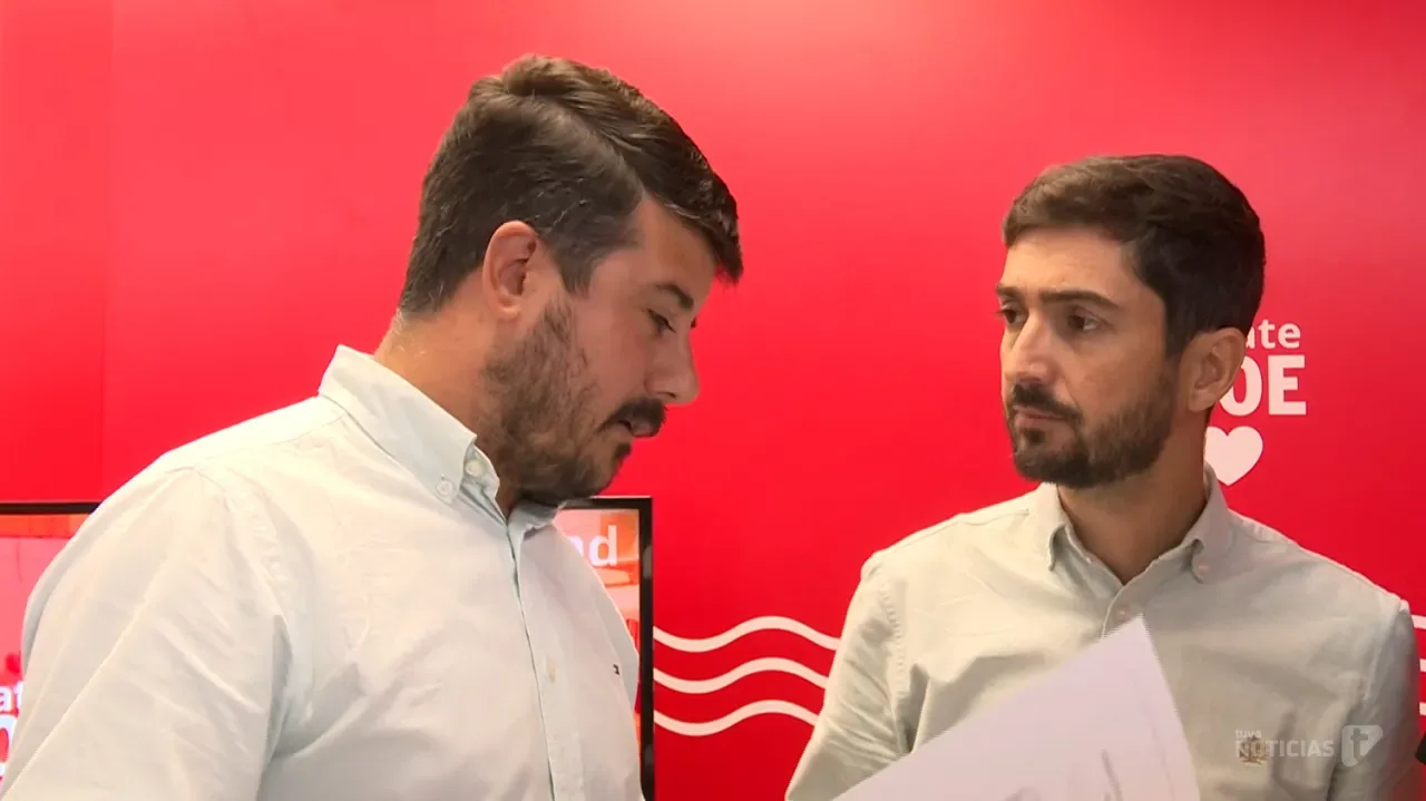 Javier Rodríguez exige disculpas a Miguel Molina por vincular al PSOE con el vandalismo sufrido en su vehículo