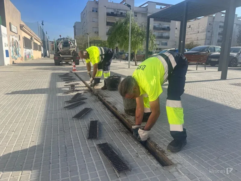Chiclana Natural adelanta la limpieza de pluviales ante las lluvias de otoño e invierno