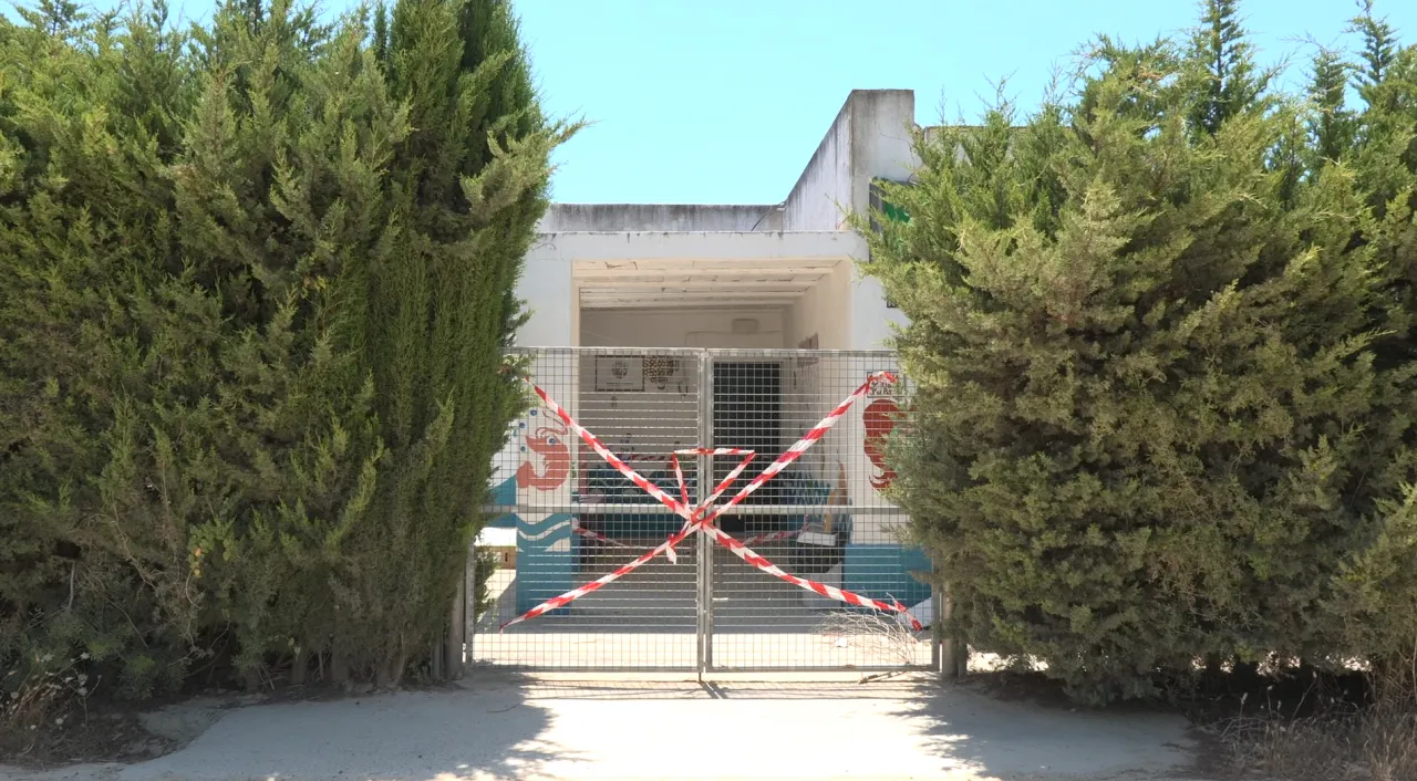 Conil confirma que varios colegios rurales seguirán cerrados el próximo curso