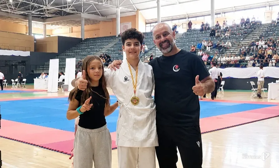 Dos karatekas chiclaneros brillan en San Fernando con un oro y una plata en el Provincial Shotokan
