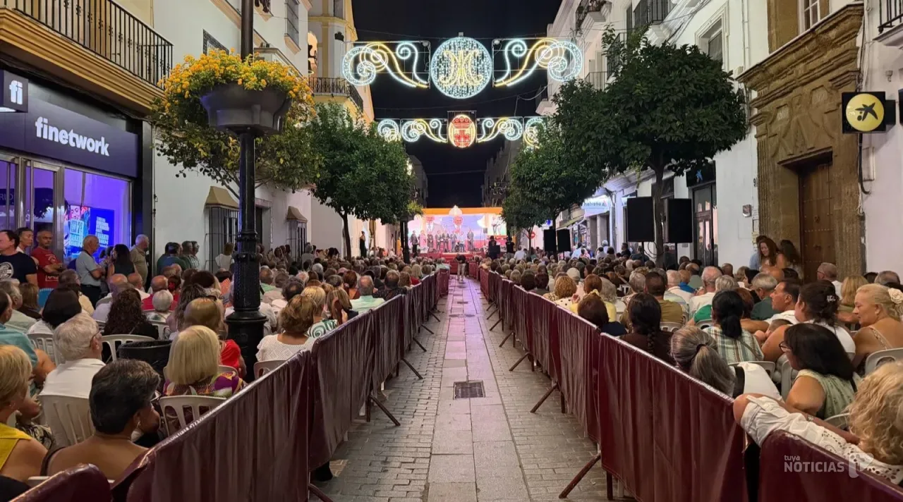 Chiclana celebra la pisa de la uva y bendice el primer mosto de la temporada