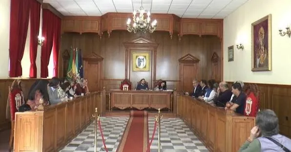 Vejer celebra pleno con el futuro tanatorio y los refuerzos sanitarios sobre la mesa