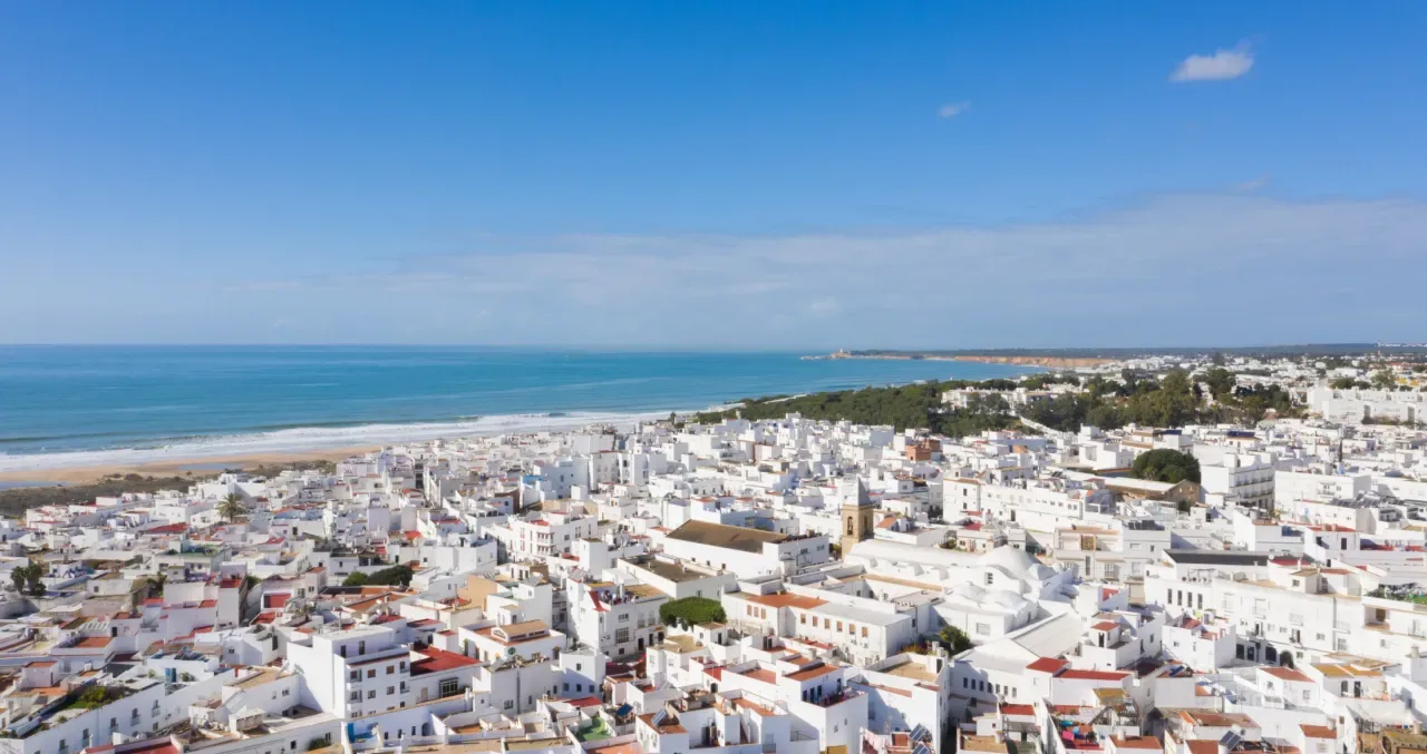 Conil se consolida entre los destinos turísticos líderes de Cádiz