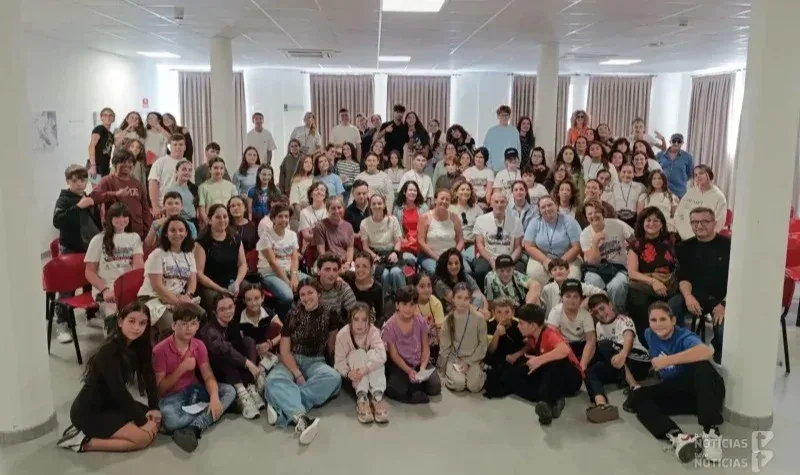 Estos son los cinco jóvenes de Conil que alzan la voz contra el ciberbullying en el consejo provincial