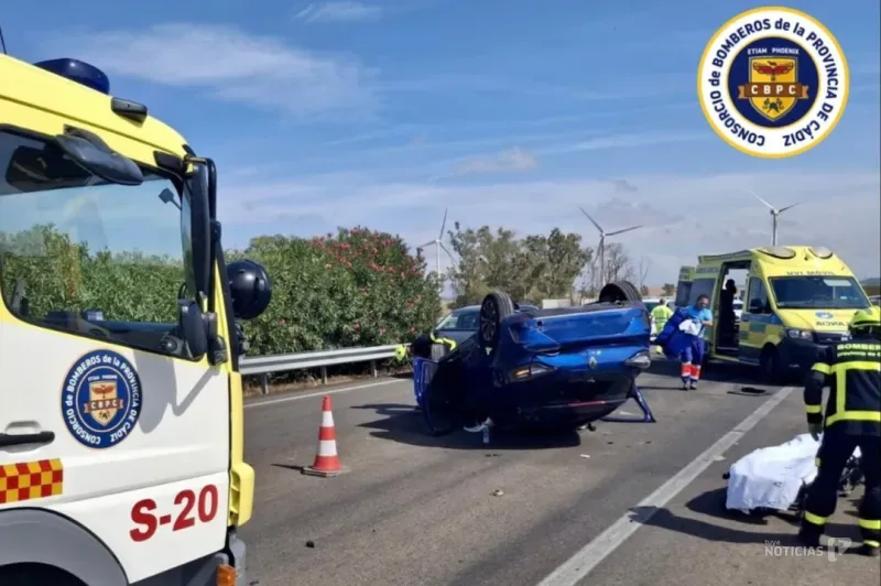 Un vehículo vuelca en la A-381 a la altura de Medina Sidonia y moviliza a los bomberos