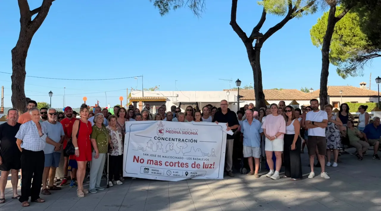 Medina Sidonia se moviliza contra los continuos cortes de luz en sus pedanías
