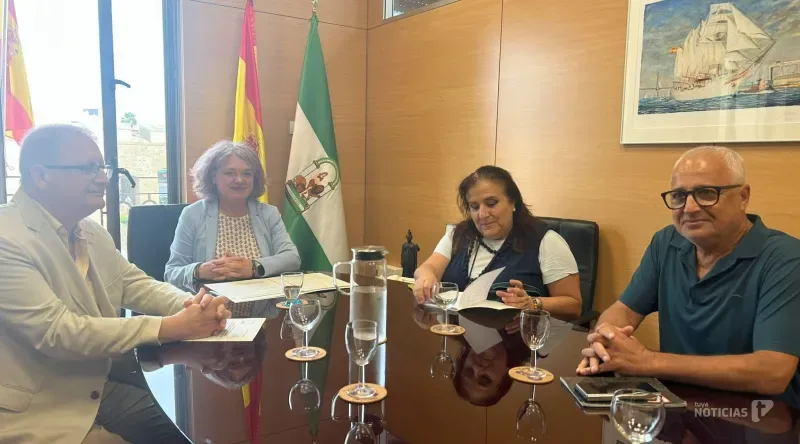 ¿Has logrado la regularización? La APDHA alerta de los trámites que pueden hacerte perder el permiso