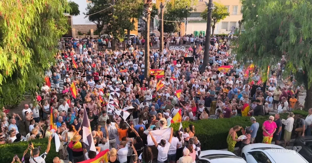 Barbate se concentra por Ceuta y reúne a más de 2.000 personas en una muestra de apoyo