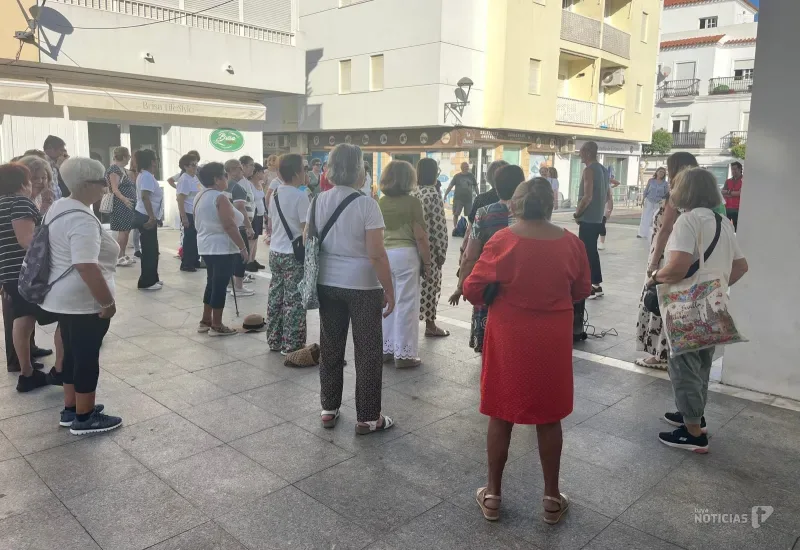 Conil adelanta la celebración del Día de los Mayores con actividades de Cruz Roja