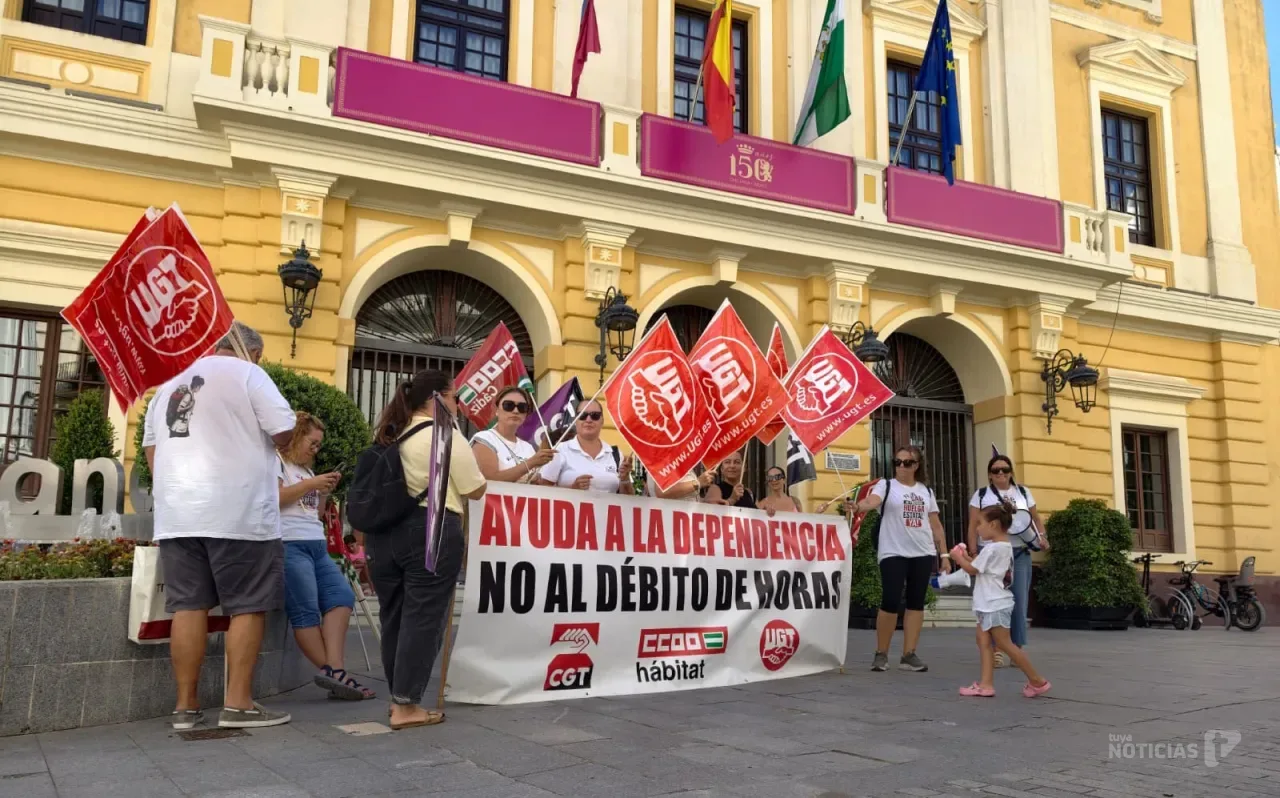 Nueva protesta de la ayuda a domicilio en Chiclana mientras la plantilla mantiene su calendario de huelgas