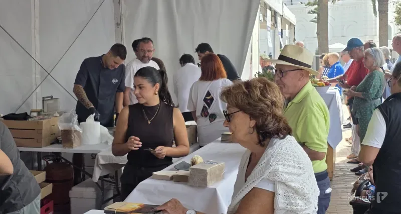 Conil se rinde al retinto: arranca una de las rutas gastronómicas más esperadas del año con cocina en directo y sabor local