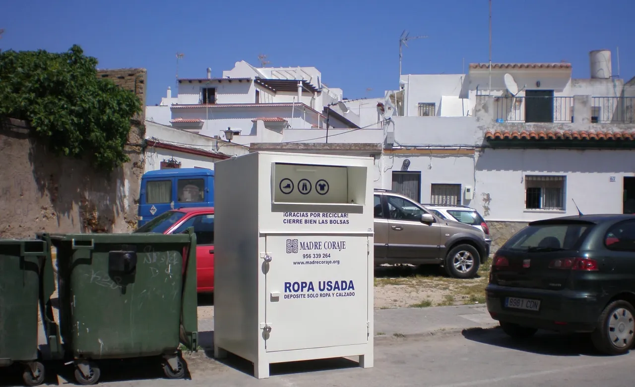 Madre Coraje impulsa el reciclaje solidario en Barbate con más de 12 toneladas de residuos recuperados
