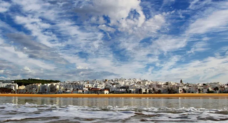 Conil se suma al proyecto turístico inteligente impulsado por la Diputación de Cádiz