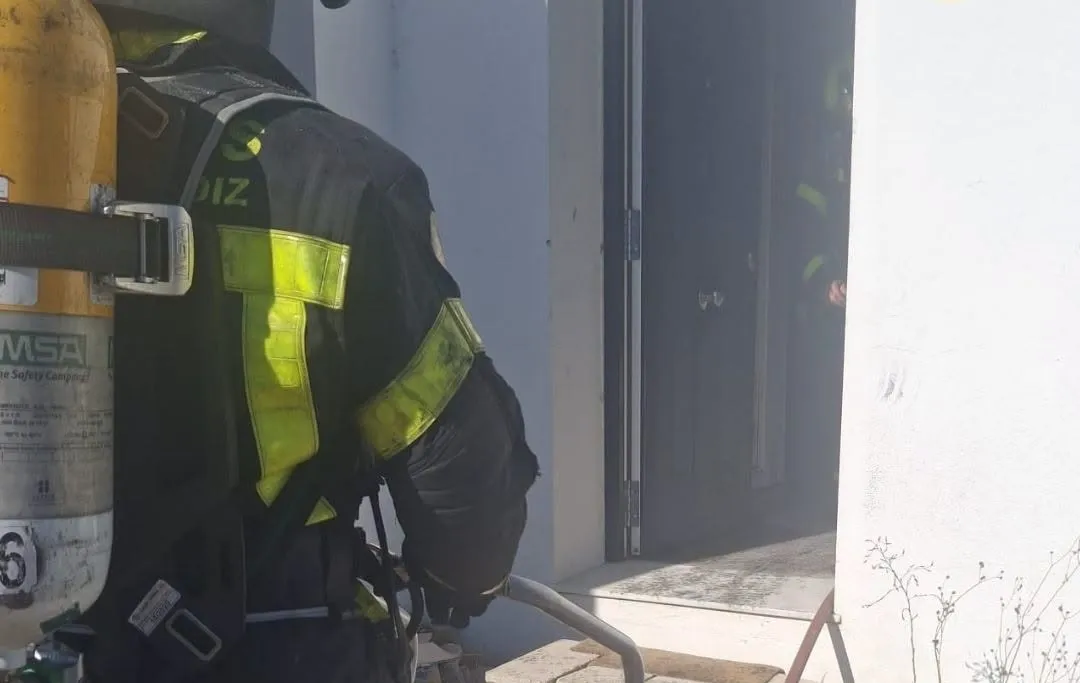 Susto en Conil por el incendio de una vivienda