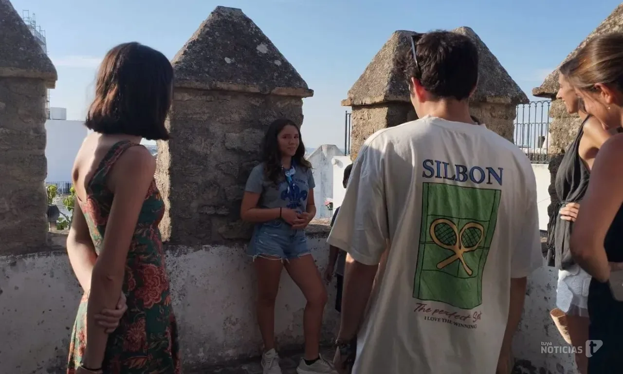 El Castillo de Vejer se despide de sus guías más jóvenes