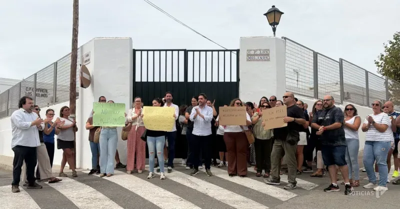Vejer exige a la Junta un nuevo PTIS para el colegio Los Molinos