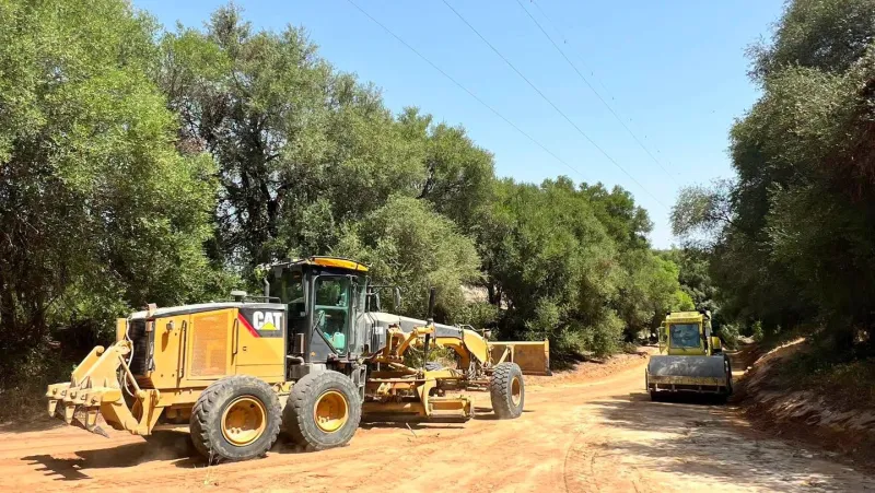 Continúan las mejoras en los caminos agrícolas de Vejer