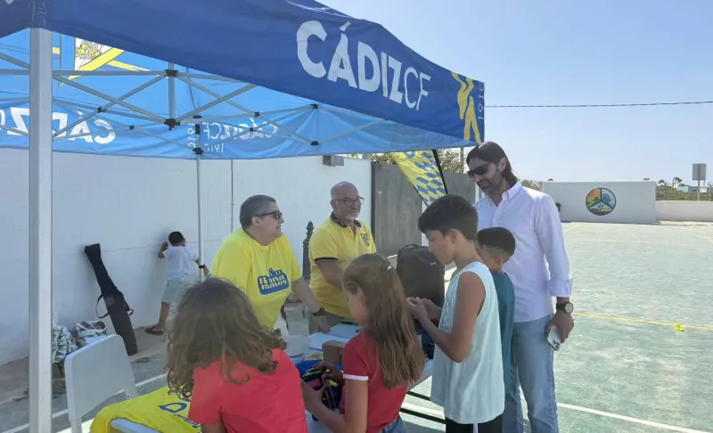 Vejer impulsa el reciclaje de pilas junto a la Fundación Cádiz CF con un notable éxito de participación