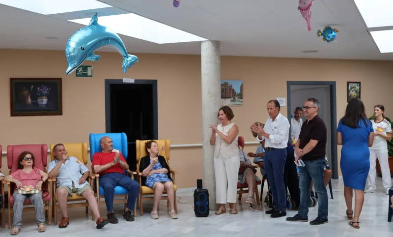La Aurora consolida su atención a personas con Alzheimer con una ayuda de 10.000 euros