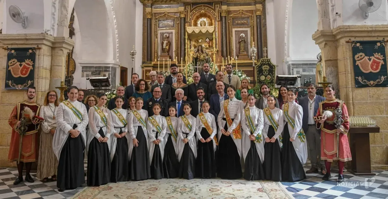 Vejer se despide de la Virgen de la Oliva tras unos días históricos para la ciudad y su patrona