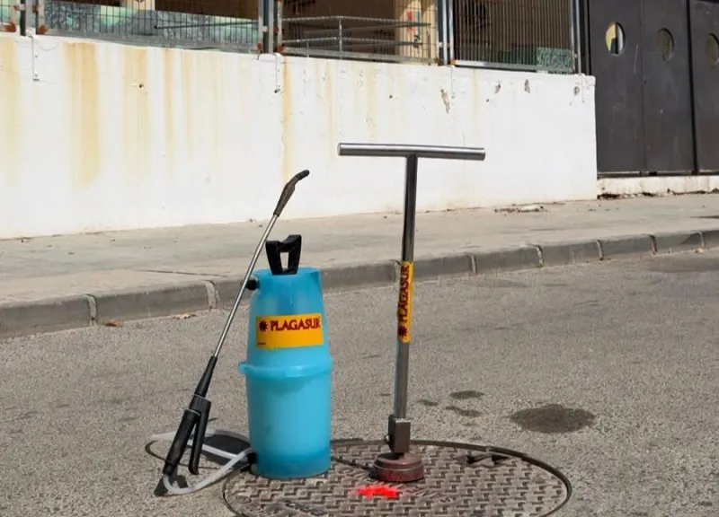 Barbate inicia el cuarto tratamiento de control de plagas en la Zona 1