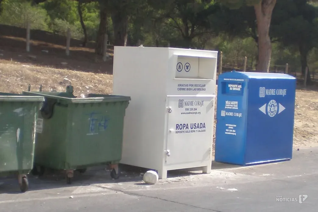 Los barbateños reciclan casi 15 toneladas de ropa usada y más de 3.000 kilos de aceite en nueve meses