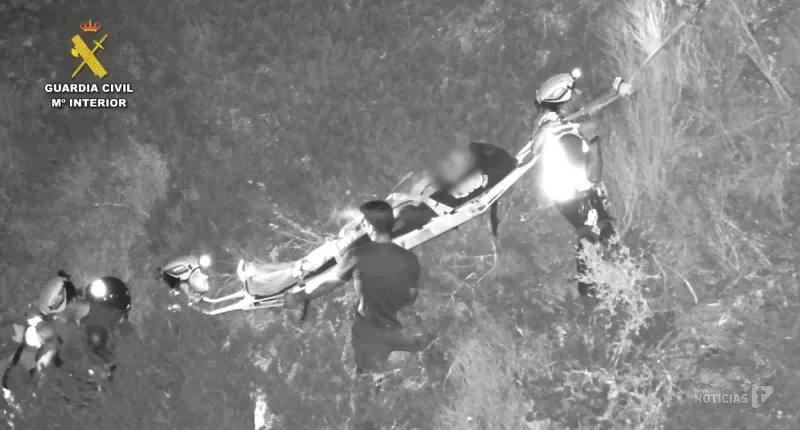 Rescatado un vecino de 85 años tras pasar 11 horas atrapado en un barranco de La Breña
