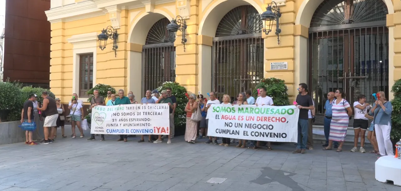 Somos Pagos y Somos Marquesado vuelven a exigir soluciones para el agua y el alcantarillado ante el Ayuntamiento