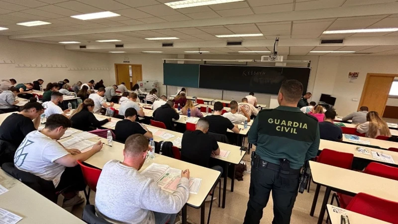 Casi 27.000 personas opositan este sábado a 3.240 plazas de la Guardia Civil