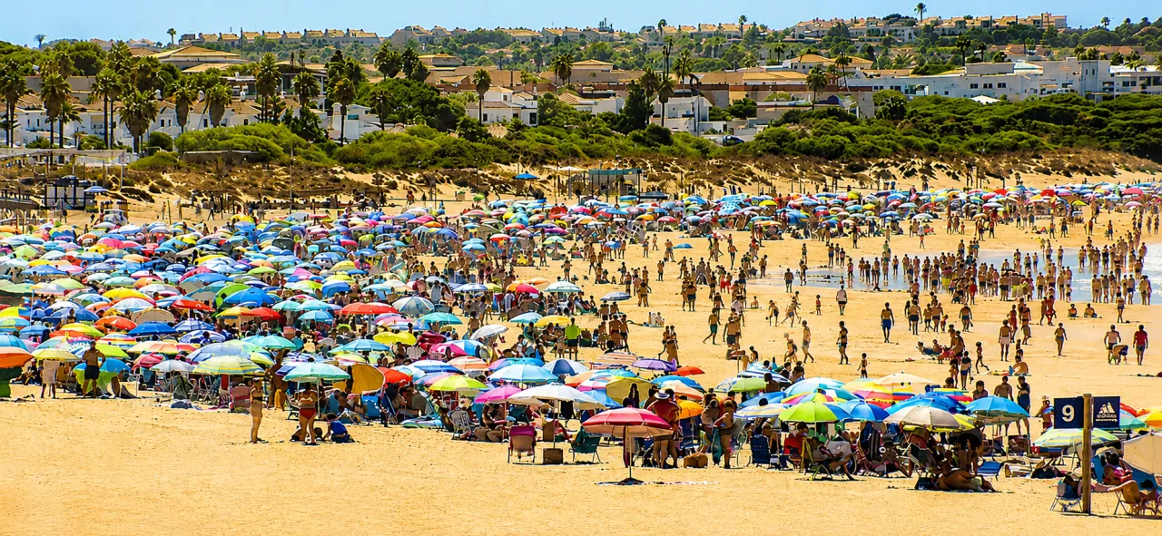 Julio de lleno en los hoteles de Chiclana