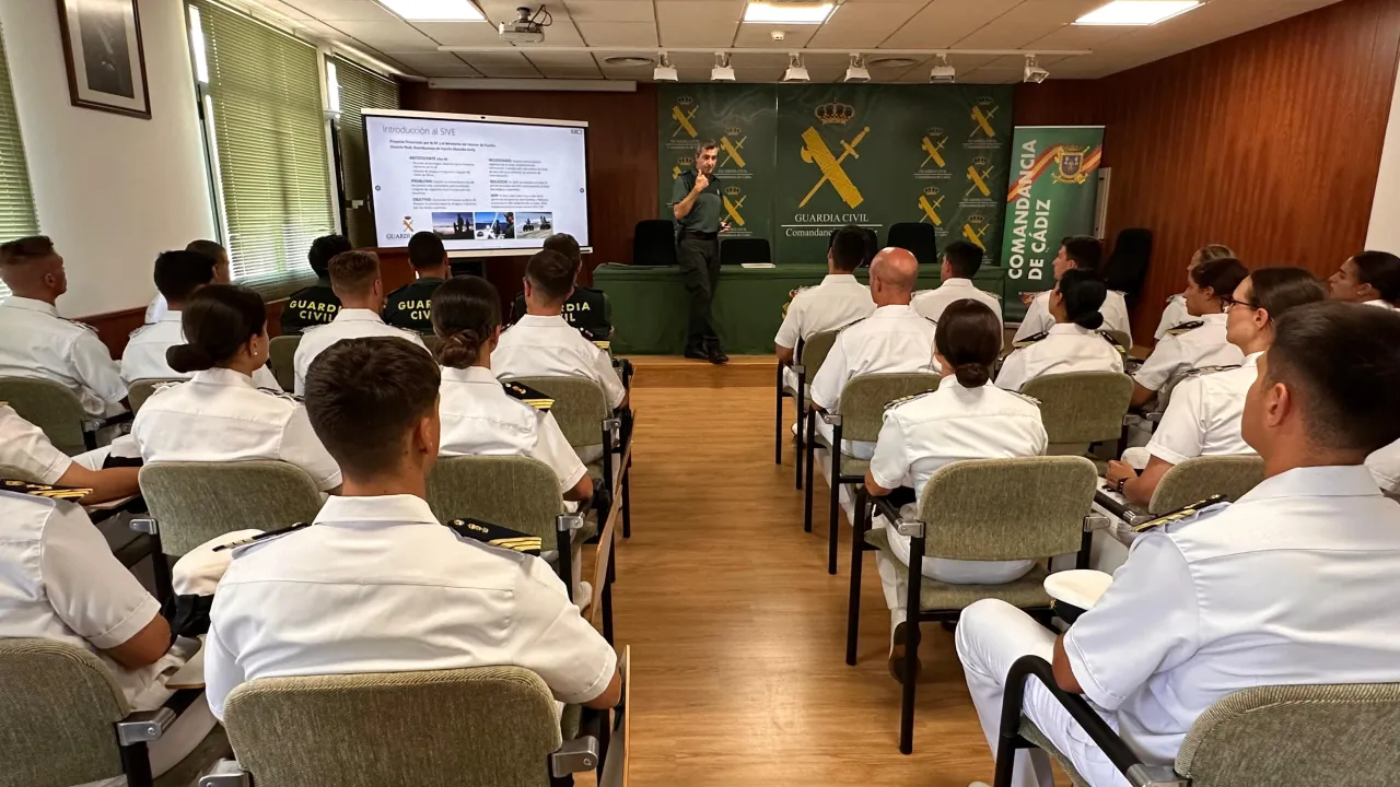 La Guardia Civil refuerza la formación de futuros agentes y suboficiales en Cádiz